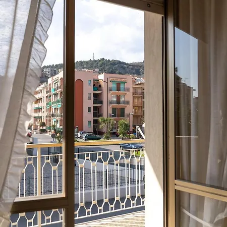 Downtown Convenience -free Parking Διαμέρισμα Pietra Ligure