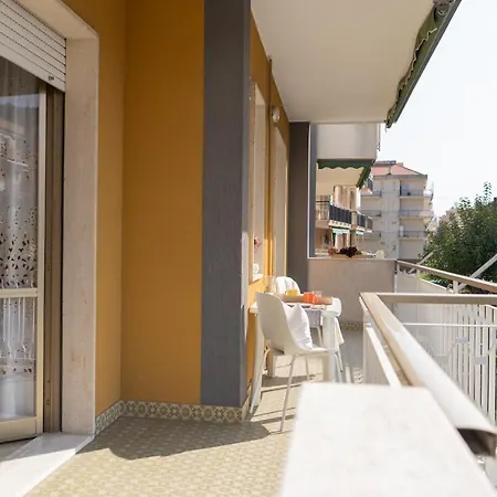 Downtown Convenience -free Parking * Pietra Ligure