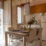 Apartment Downtown Convenience -free Parking *