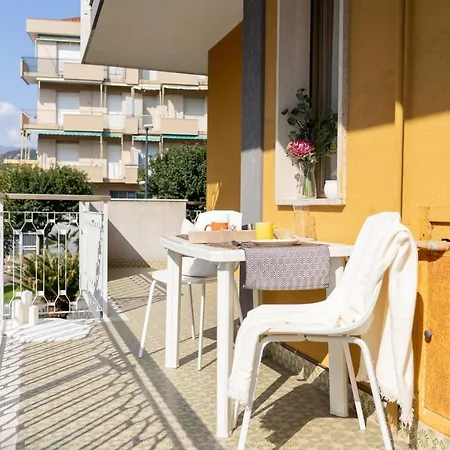 Downtown Convenience -free Parking Pietra Ligure