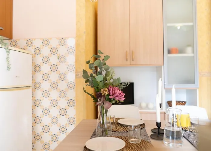 Downtown Convenience -free Parking * Pietra Ligure